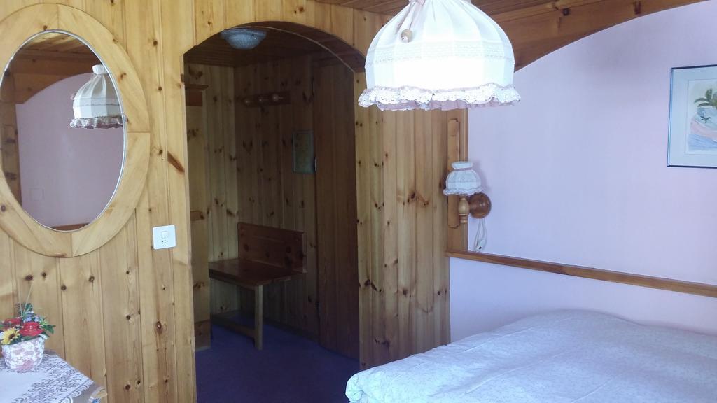 Alpine Budget Rooms By Taescherhof Zermatt Room photo