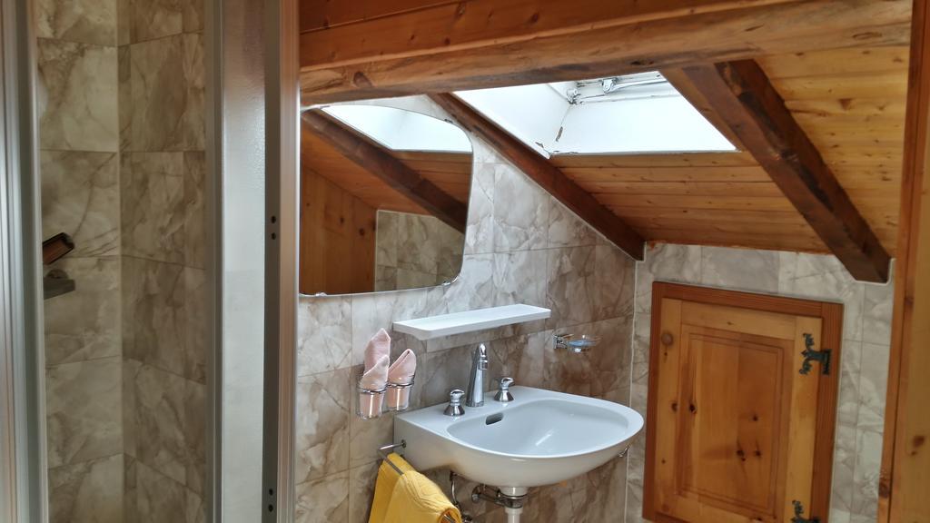 Alpine Budget Rooms By Taescherhof Zermatt Exterior photo