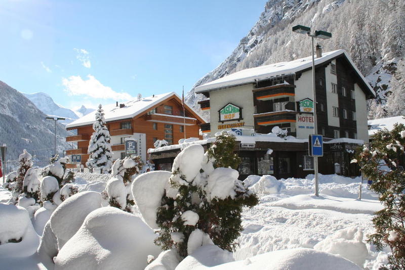 Alpine Budget Rooms By Taescherhof Zermatt Exterior photo