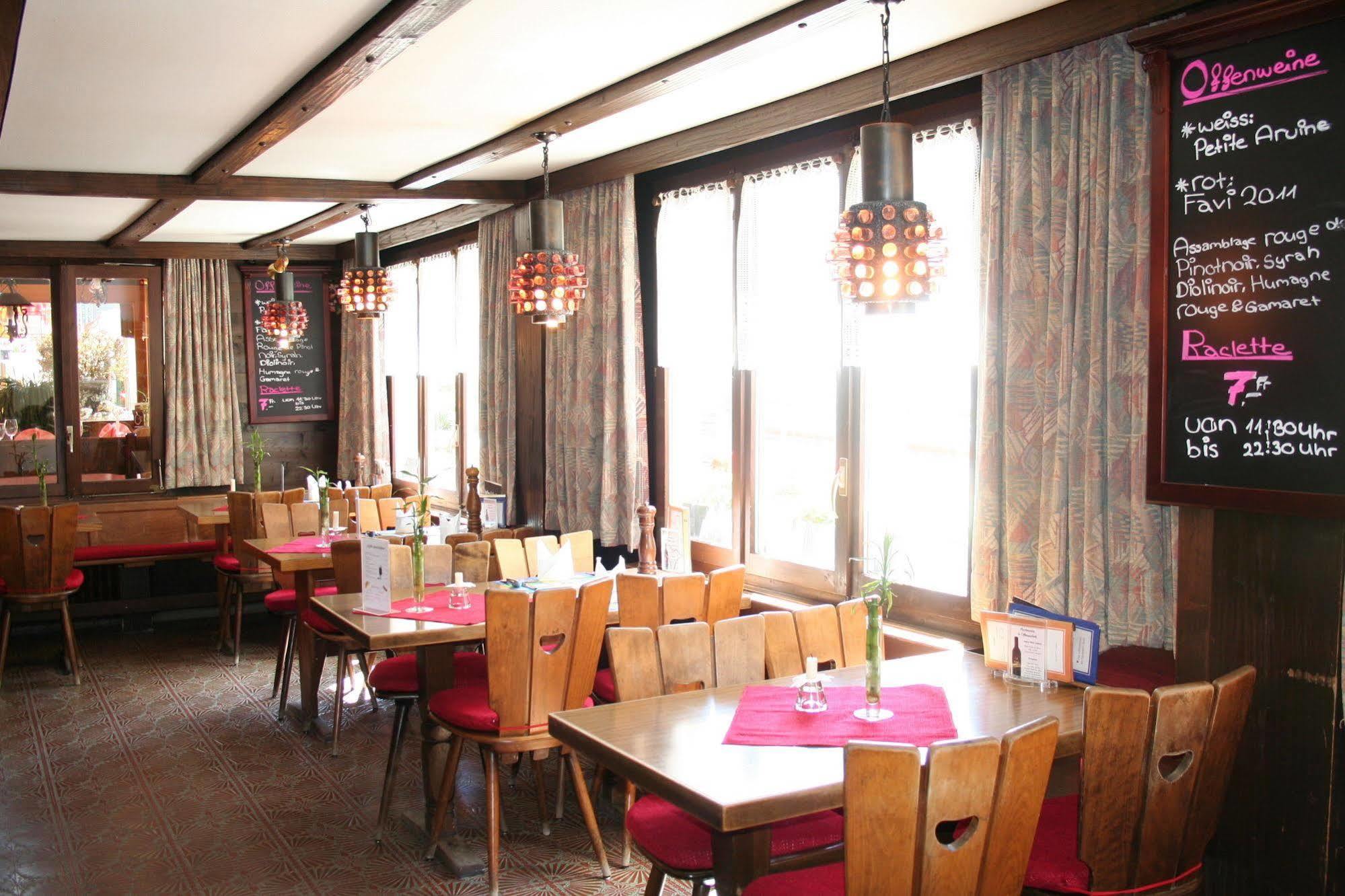 Alpine Budget Rooms By Taescherhof Zermatt Exterior photo